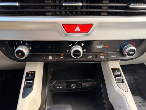 Used 2020 Kia Telluride S AWD/4WD image 40