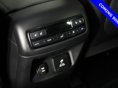 Certified 2025 Hyundai Palisade Limited image 21