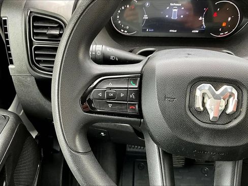 Used 2025 RAM ProMaster 2500 w/ U-Haul Equipment Group FWD image 11