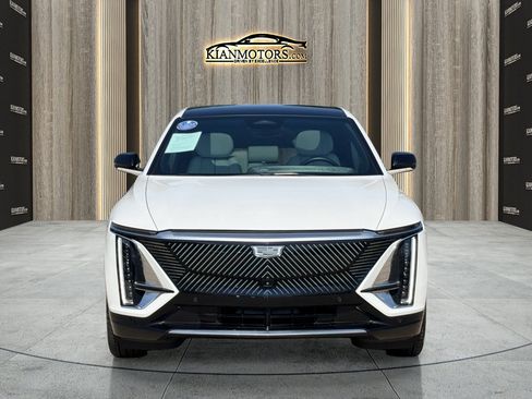 Used 2024 Cadillac Lyriq Luxury RWD image 6