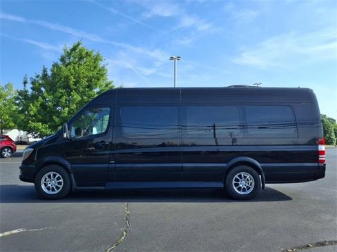 Used 2014 Mercedes-Benz Sprinter 2500 image 20