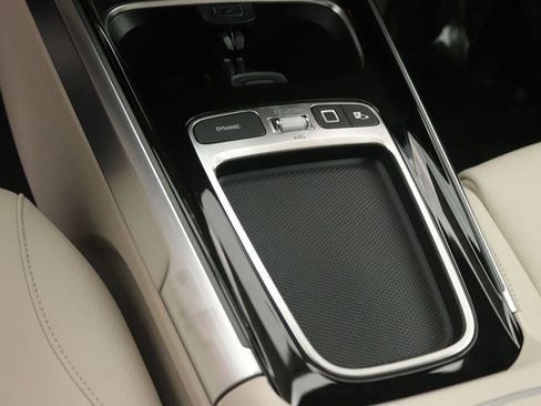 New 2026 Mercedes-Benz GLB 250 image 7