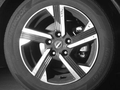 Used 2025 Nissan Sentra SV FWD image 15
