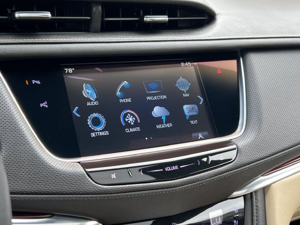 Used 2017 Cadillac XT5 Premium Luxury w/ Driver Assist Package FWD image 38