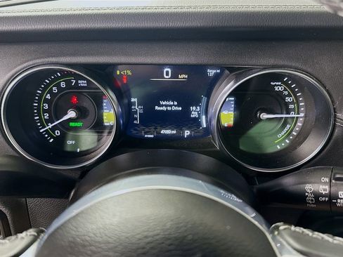 Used 2023 Jeep Wrangler Unlimited Sahara w/ Cold Weather Group AWD/4WD image 12