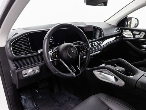 Used 2025 Mercedes-Benz GLE 450 4MATIC Coupe image 9