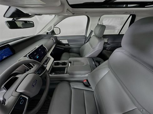 New 2026 Ford Expedition Active AWD/4WD image 11