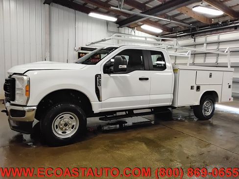 Used 2023 Ford F250 XL w/ Snow Plow Prep Package AWD/4WD image 5