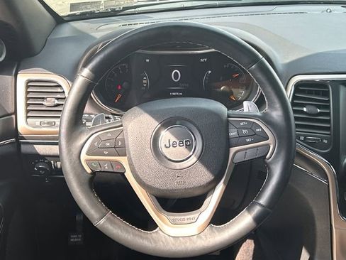 Used 2017 Jeep Grand Cherokee Limited image 15