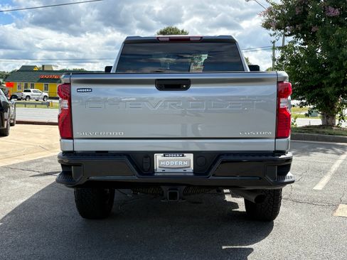 Used 2026 Chevrolet Silverado 2500 Custom AWD/4WD image 4