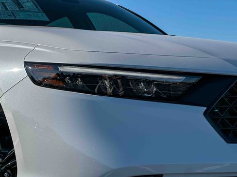 New 2025 Honda Accord SE image 4