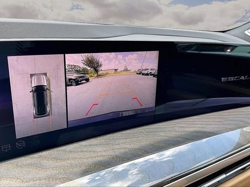 Certified 2025 Cadillac Escalade IQ Luxury 2 AWD/4WD image 14