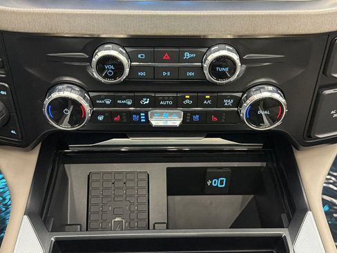 Used 2026 Ford F450 Platinum w/ Platinum Plus Package image 25