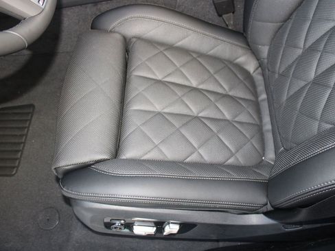 New 2026 BMW X5 sDrive40i w/ M Sport Package RWD image 14