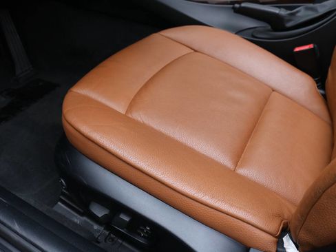 Used 2011 BMW 335i Convertible image 39