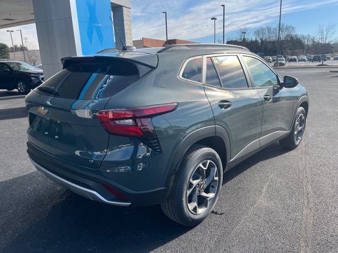 New 2026 Chevrolet Trax LT w/ Driver Confidence Package image 6