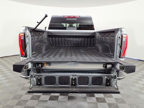 Used 2024 GMC Sierra 2500 AT4 w/ AT4 Premium Plus Package AWD/4WD image 8
