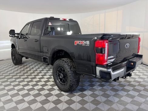 New 2026 Ford F250 Lariat w/ FX4 Off-Road Package image 5