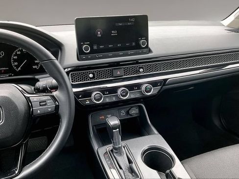Used 2023 Honda Civic EX image 9