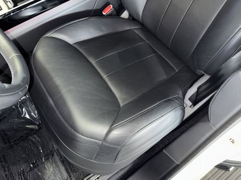 Used 2024 Land Rover Range Rover SE AWD/4WD image 37