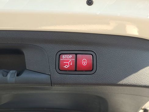 Used 2021 Mercedes-Benz GLE 350 4MATIC image 17