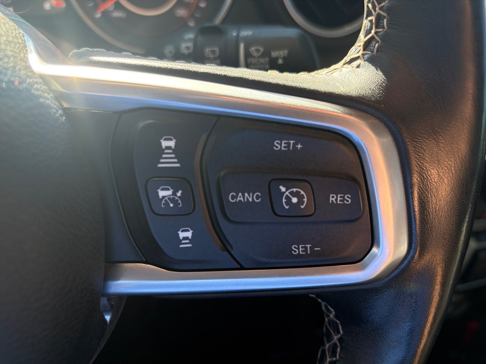 Used 2019 Jeep Wrangler Unlimited Sahara w/ Quick Order Package 24M Moab AWD/4WD image 23