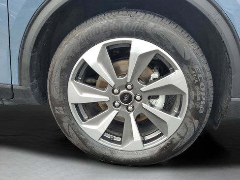 Certified 2025 Ford Escape Platinum w/ Premium Technology Package AWD/4WD image 30