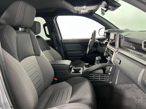 Used 2025 Toyota Tacoma TRD Off-Road image 30