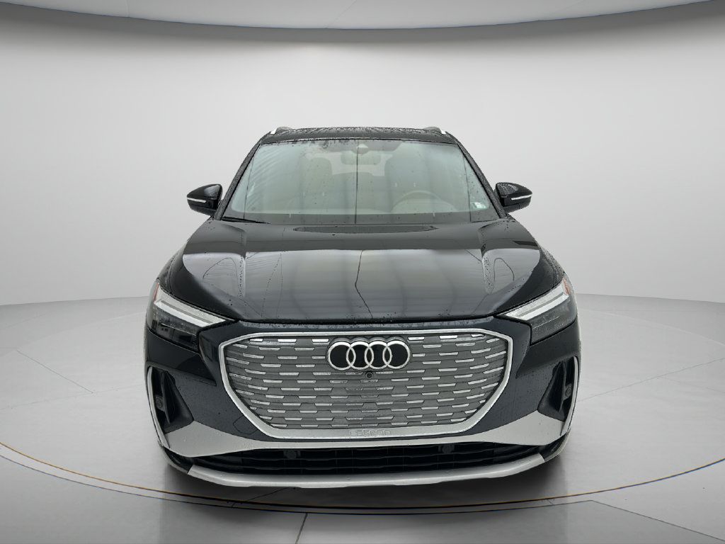 Used 2023 Audi Q4 e-tron Premium Plus w/ Premium Plus AWD/4WD image 2