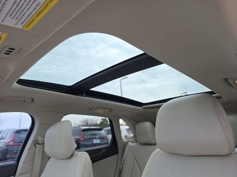 Used 2019 Lincoln MKC Reserve w/ MKC Climate Package AWD/4WD image 4