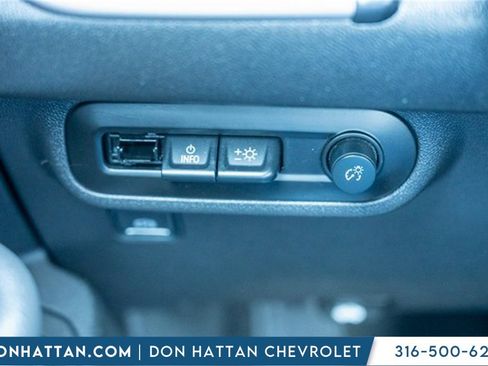 Used 2022 GMC Terrain AT4 w/ Infotainment Package II image 17