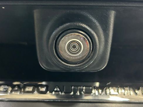Used 2021 Chevrolet Tahoe LT w/ Rear Media and Nav Package AWD/4WD image 24