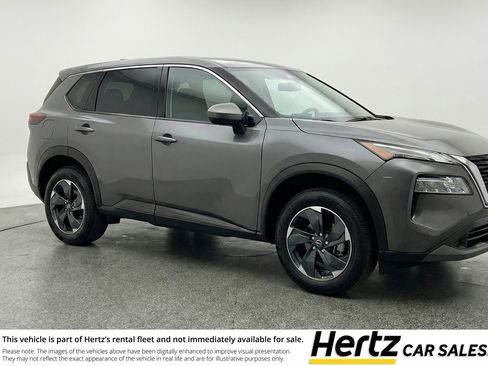 Used 2025 Nissan Rogue SV AWD/4WD image 1