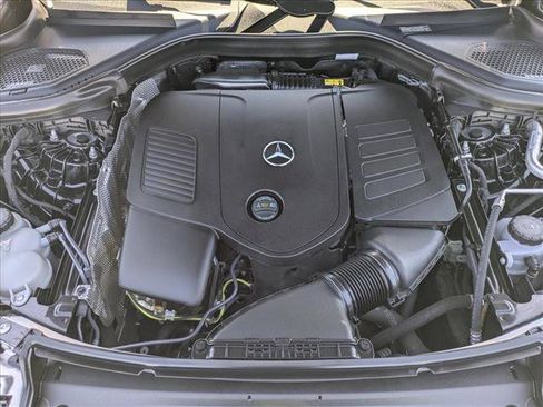 Used 2025 Mercedes-Benz GLC 350e 4MATIC image 22