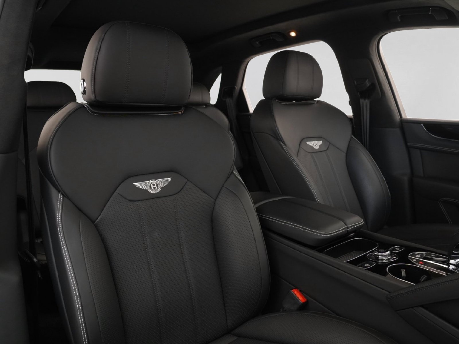 Used 2024 Bentley Bentayga AWD/4WD image 30