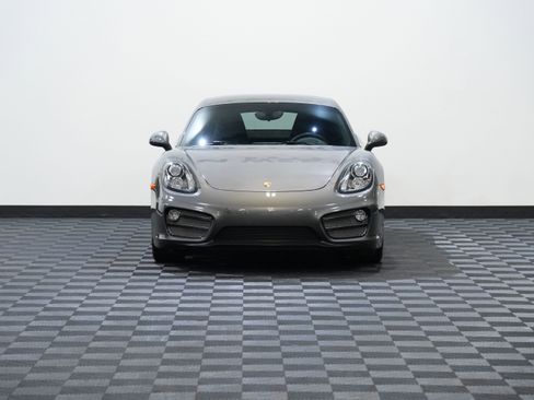 Used 2016 Porsche Cayman RWD image 4