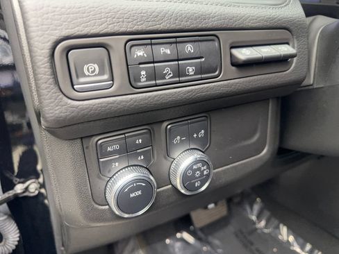 Used 2024 GMC Yukon Denali AWD/4WD image 60