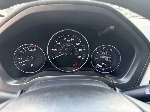 Certified 2022 Honda HR-V LX image 28