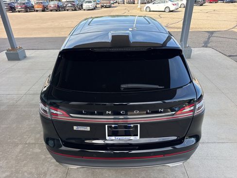 Used 2023 Lincoln Nautilus Reserve AWD/4WD image 7