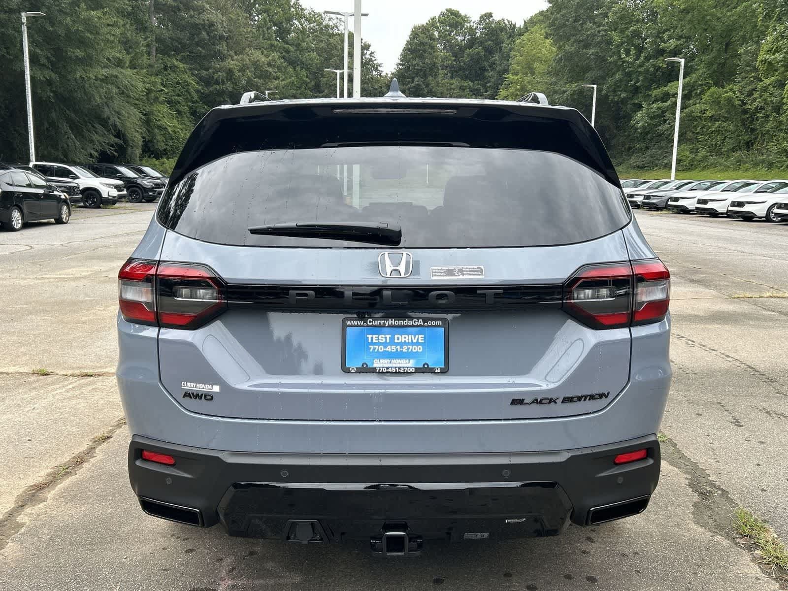 New 2026 Honda Pilot Black Edition image 3