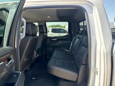 Used 2024 GMC Sierra 1500 SLT AWD/4WD image 12