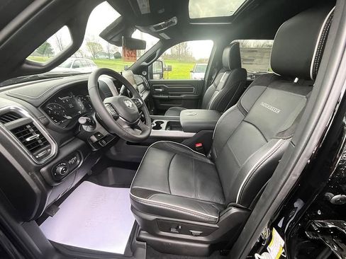 New 2026 RAM 3500 Laramie AWD/4WD image 15