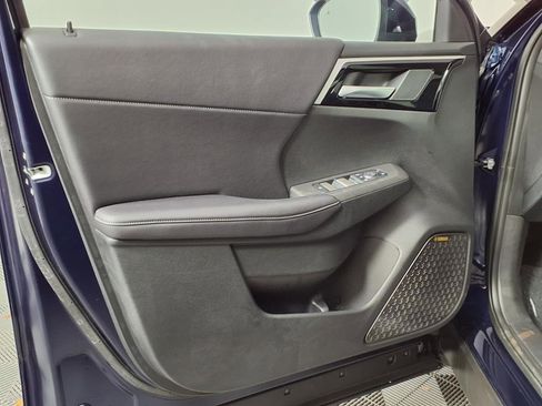 New 2025 Mitsubishi Outlander SE image 21