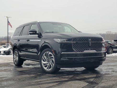 New 2025 Lincoln Navigator Reserve image 1