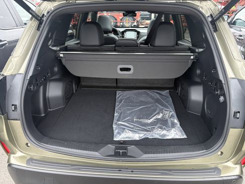 Used 2025 Subaru Forester Touring image 8