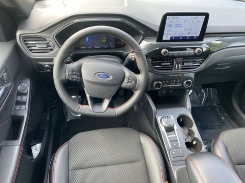 Certified 2025 Ford Escape ST-Line AWD/4WD image 16