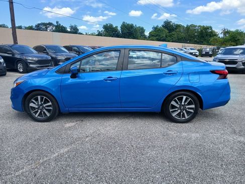 Used 2021 Nissan Versa SV FWD image 4