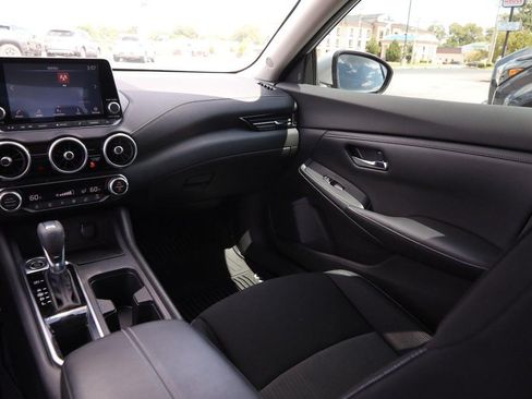 Used 2020 Nissan Sentra SV FWD image 25