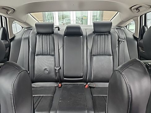 Used 2018 Honda Accord EX-L image 25