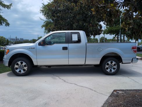 Used 2012 Ford F150 XLT w/ XLT Custom Pkg RWD image 7